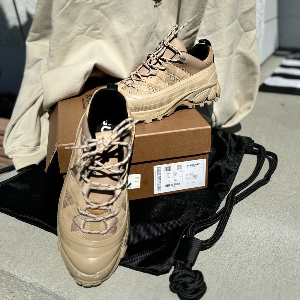 unisex Burberry tennis